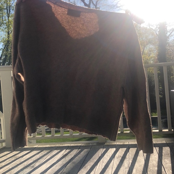 Wilfred Aritzia Sweater - Picture 5 of 5